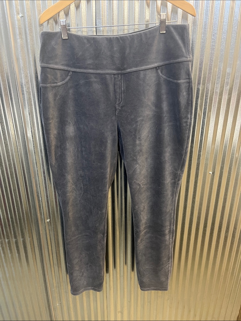 Women's High-Rise Knit Corduroy Jeggings in Charcoal